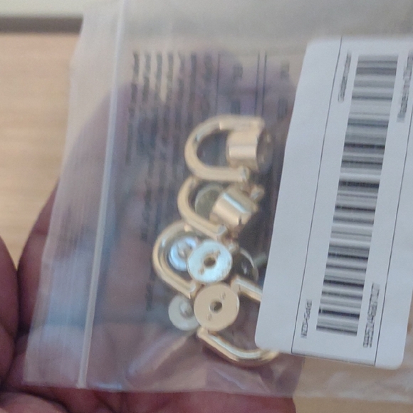 Marc Jacobs Burgundy Bag Strap - Picture 6 of 6